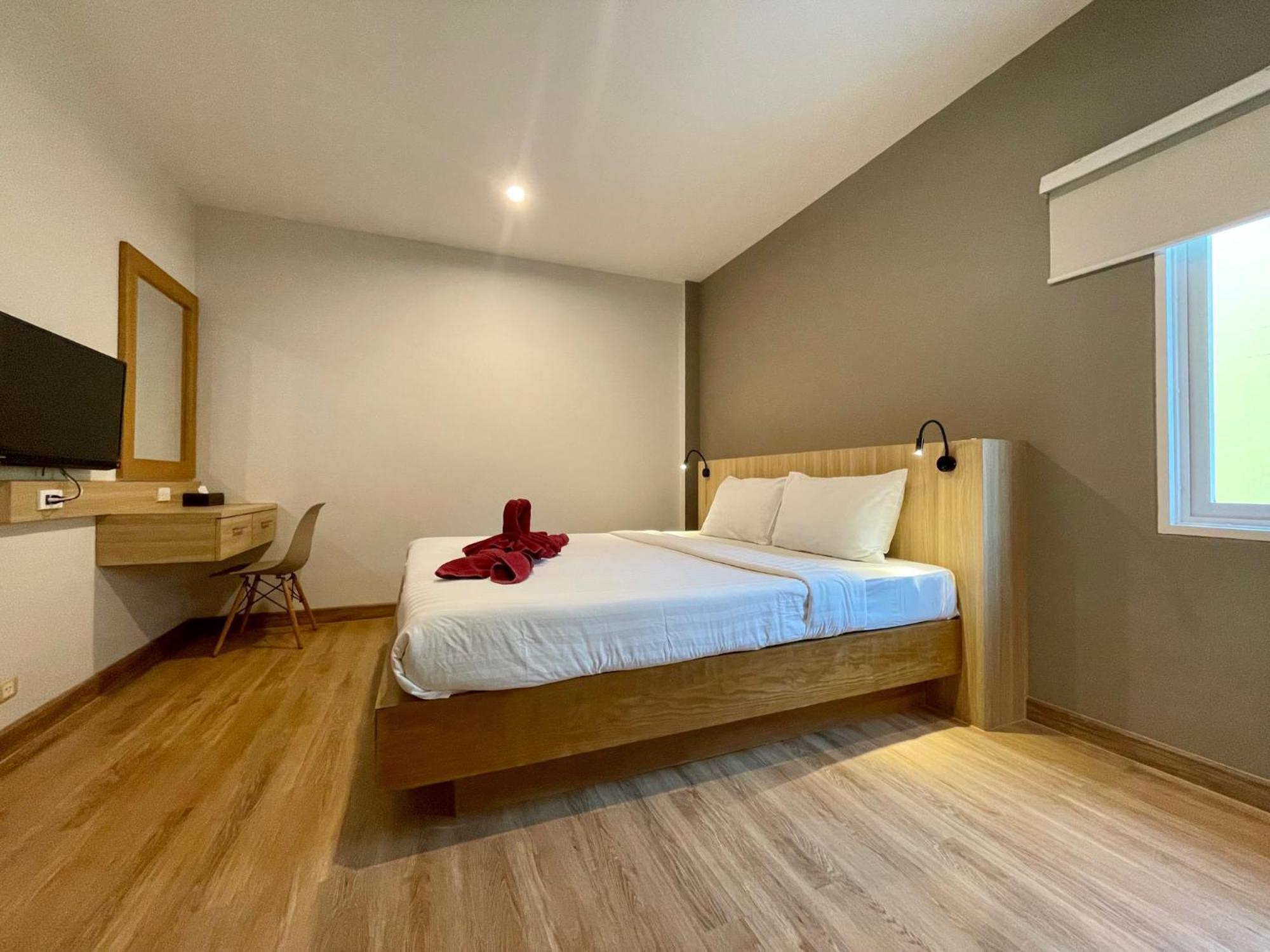 Room Actually Service Apartment Karon Exterior photo